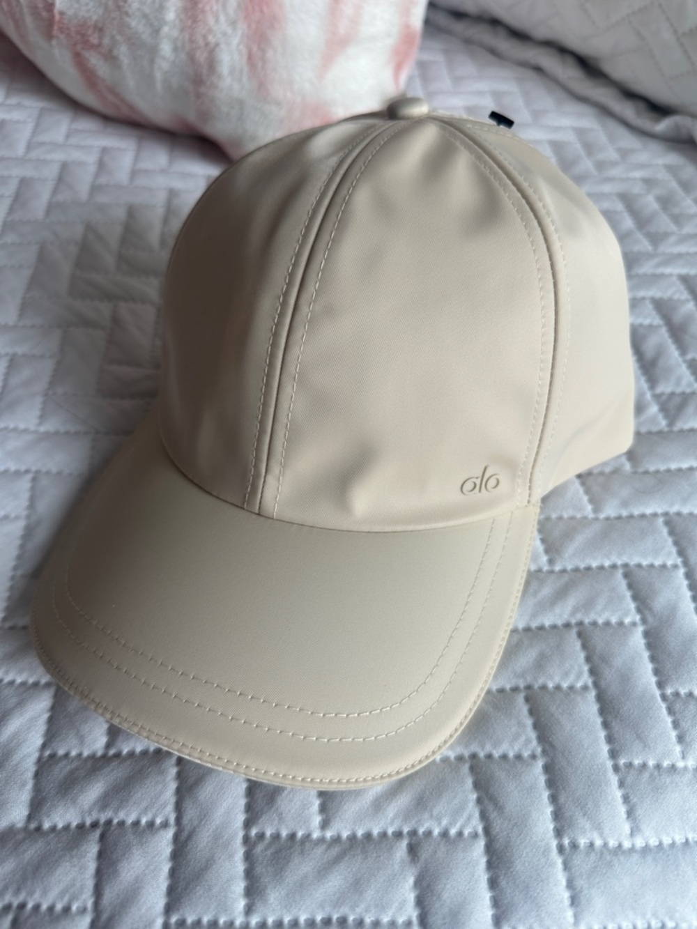 ALO Yoga Cream Baseball Cap